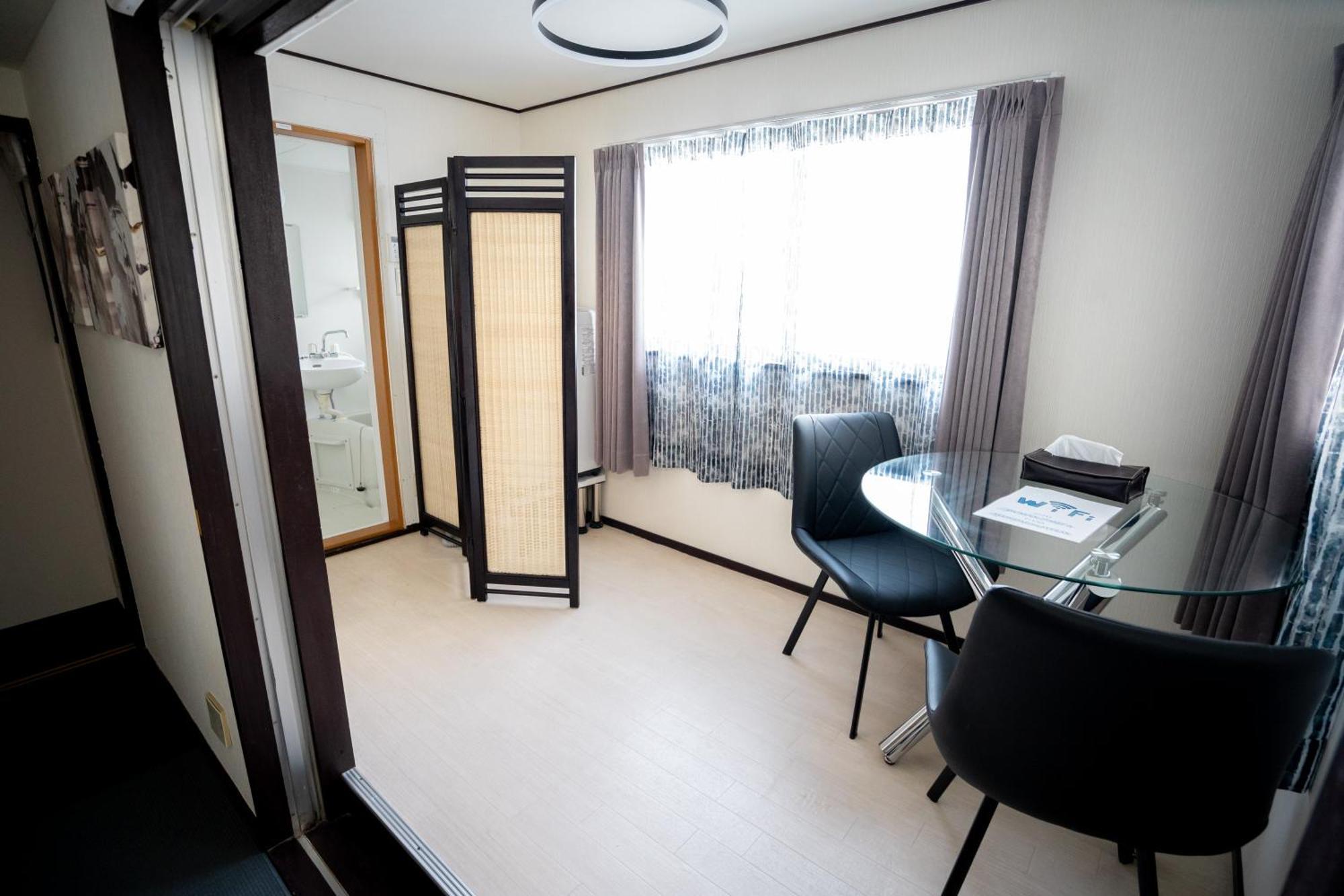 Premier Suite Shinjuku Akebonobashi Front Токио Экстерьер фото